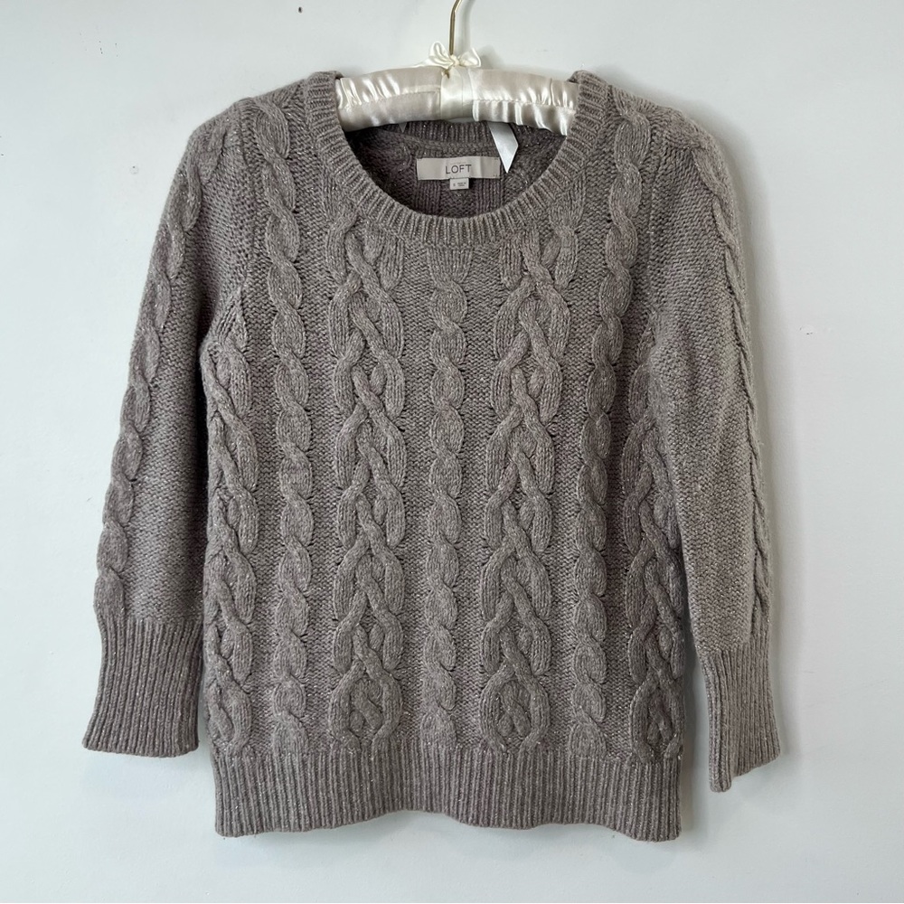 Loft cable knit chunky tan sweater crewneck shimmer light metallic thread Sz S